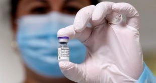 Agencia Europea aprueba dosis de refuerzo a población general con vacuna de Pfizer. También a las personas inmunodeprimidas al menos 28 días después de completar la pauta.