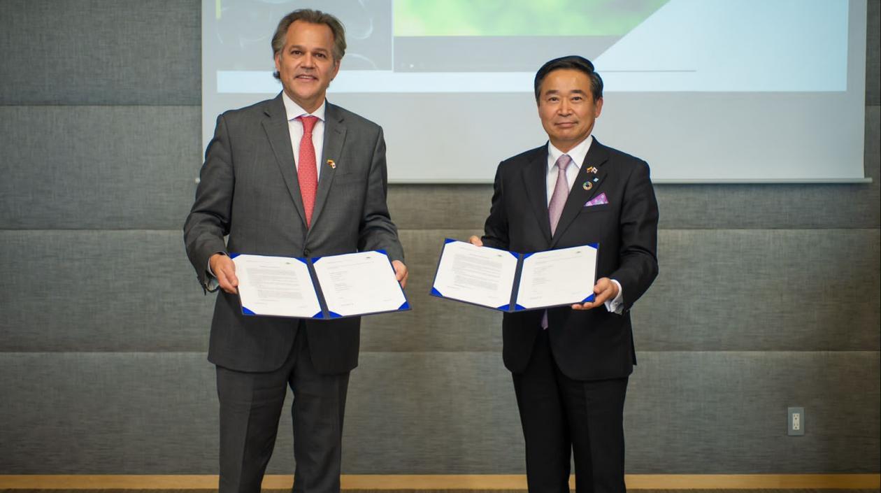 Promigas y Sumitomo firman acuerdo para promover movilidad eléctrica con hidrógeno